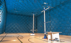 Electromagnetic wave semi-anechoic chamber