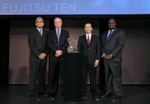 The scene of Awards ceremony Ryoji Otowa, President of FTCA (second from the right) and Chet Korzeniewski, EVP of FTCA (second from the left)